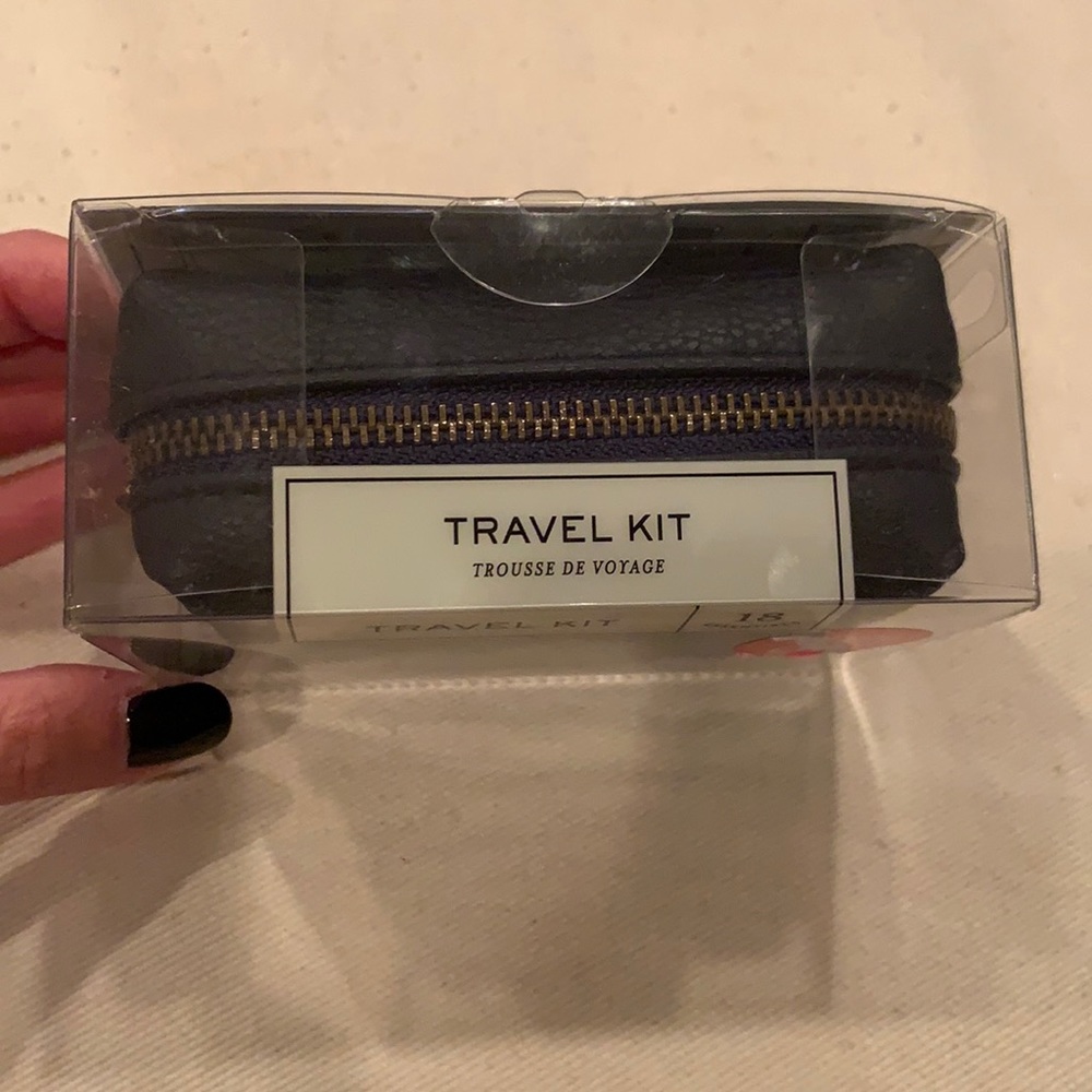 Travel Kit - Picture 2 of 3